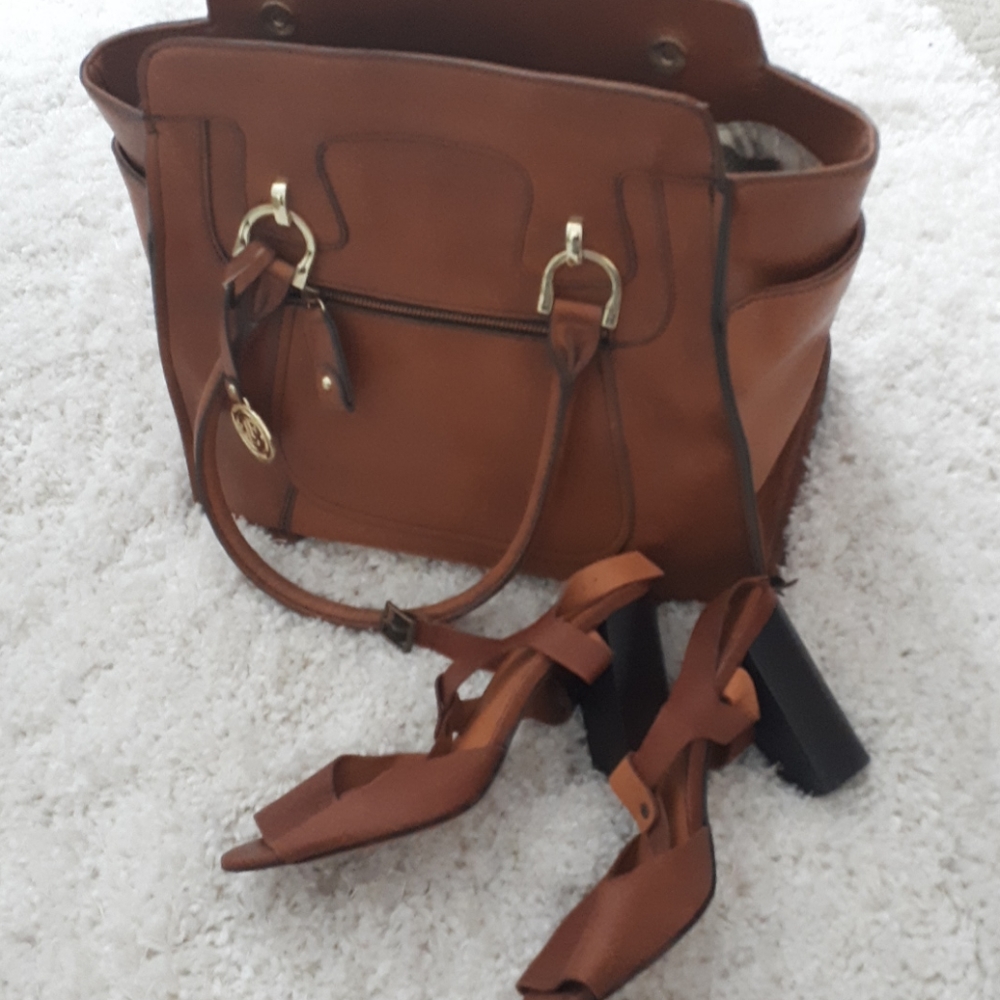 LONDON FOG vegan leather bag